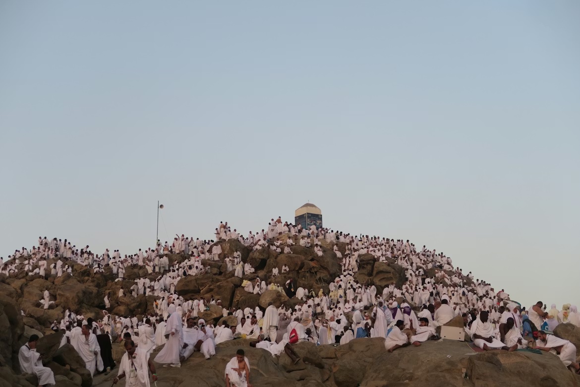 Pilgrims gathered at Mount Arafat
